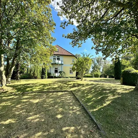 Landgräfin Im Herrenhaus Carolinenhof - Ruhe - Yoga Im Park Apartment Groß Plasten